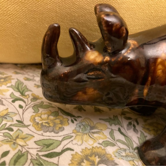 Rhino Lover? Treacle Glaze Rhinoceros Yellow Ceramic Figurine Hand Crafted - Picture 2 of 8